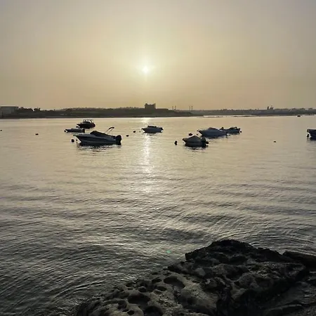 Sunset Modern Near The *